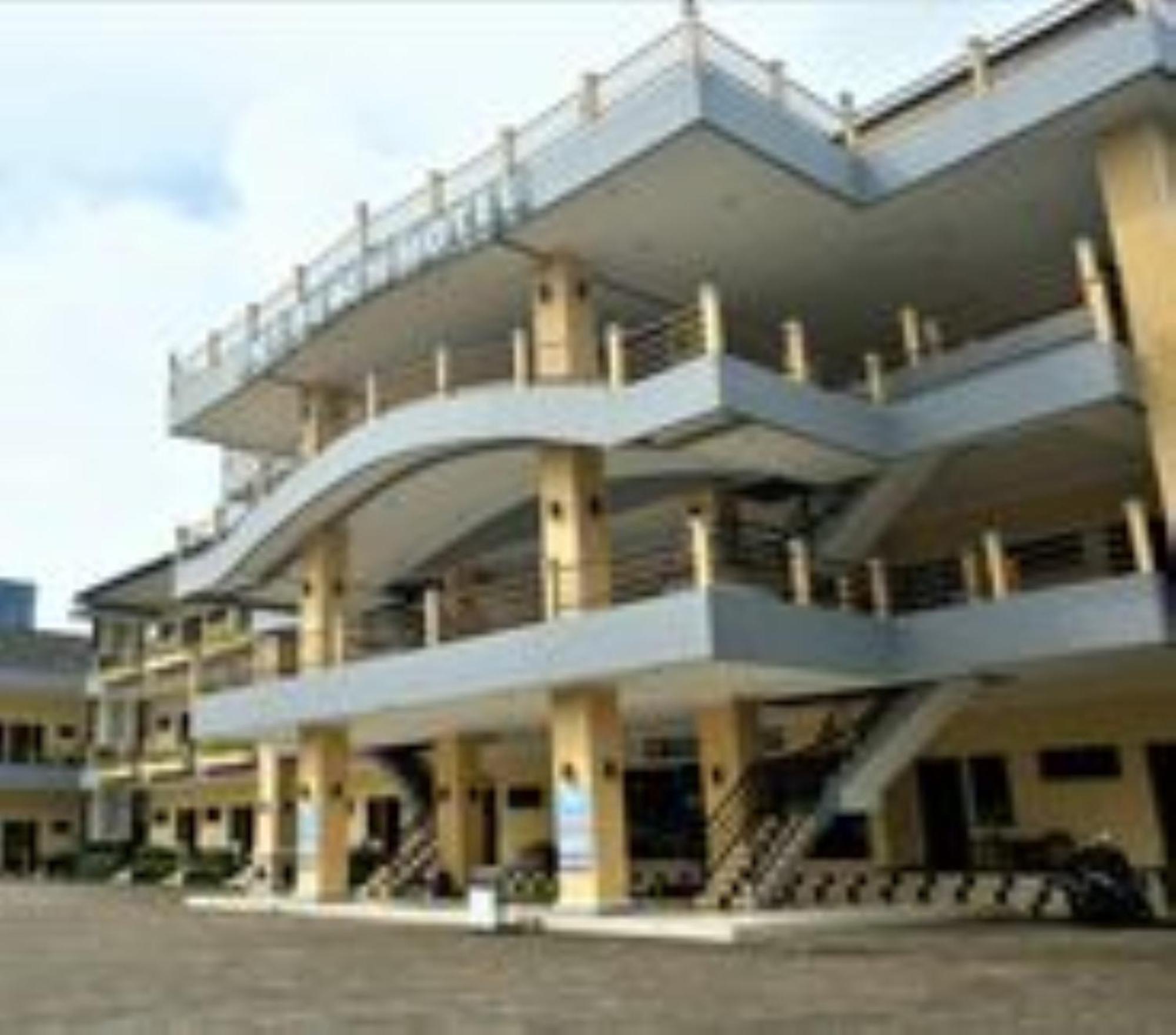 Uni Beach Hotel Pangandaran Bagian luar foto