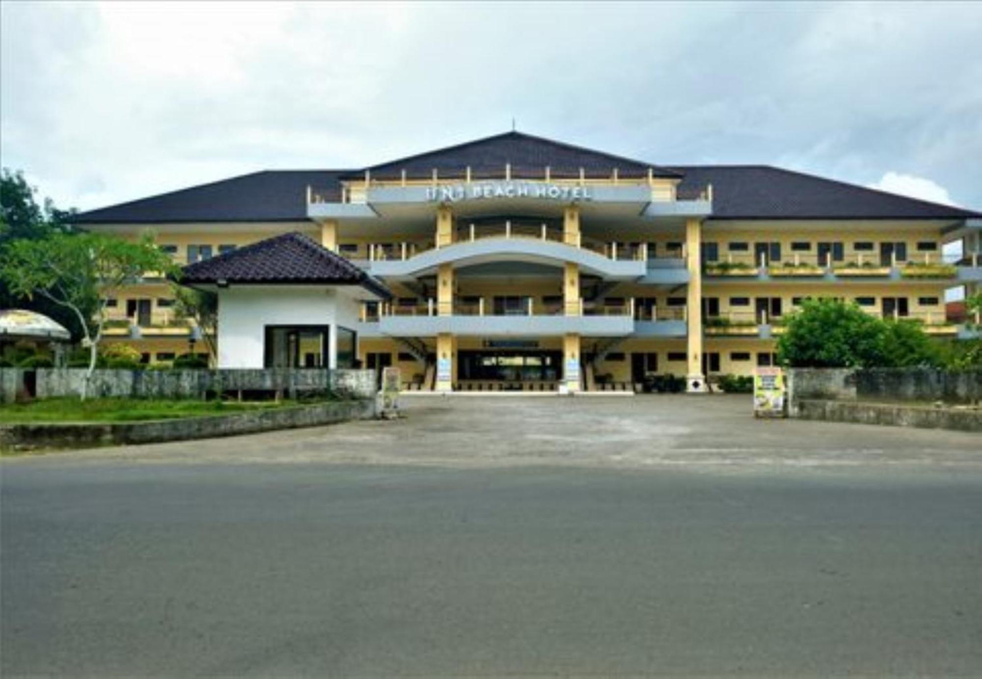 Uni Beach Hotel Pangandaran Bagian luar foto