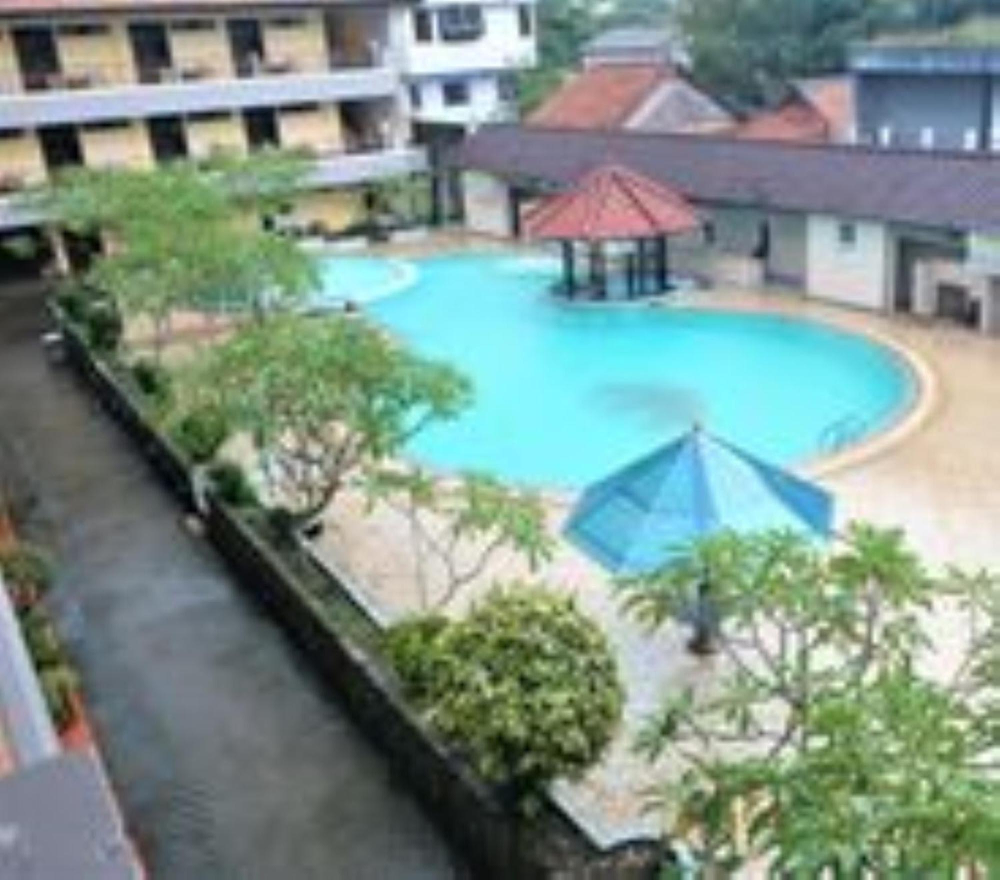 Uni Beach Hotel Pangandaran Bagian luar foto